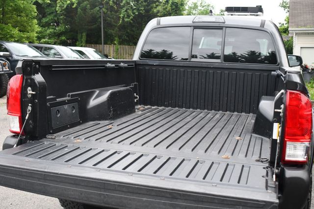 2017 Toyota Tacoma TRD Sport Double Cab 6' Bed V6 4x4 Automatic - 22866885 - 10