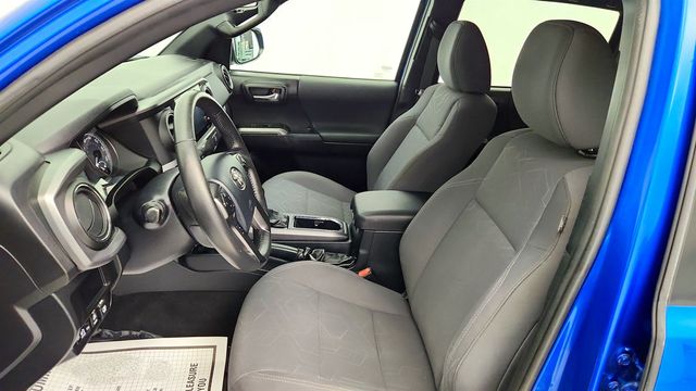 2017 Toyota Tacoma TRD Sport Double Cab 6' Bed V6 4x4 Automatic w/ Tow Package - 23060801 - 17
