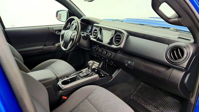 2017 Toyota Tacoma TRD Sport Double Cab 6' Bed V6 4x4 Automatic w/ Tow Package - 23060801 - 22