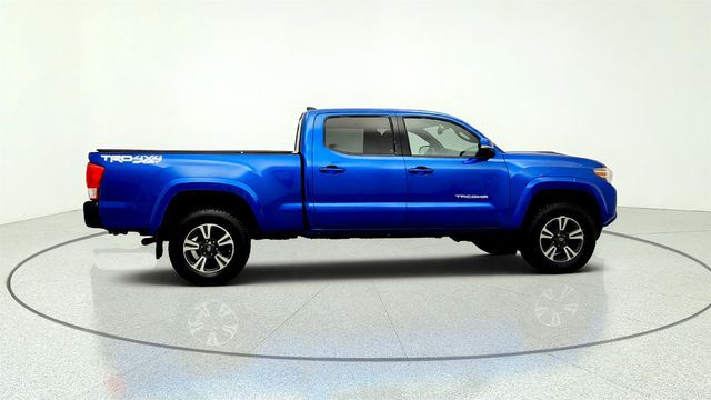 2017 Toyota Tacoma TRD Sport Double Cab 6' Bed V6 4x4 Automatic w/ Tow Package - 23060801 - 3