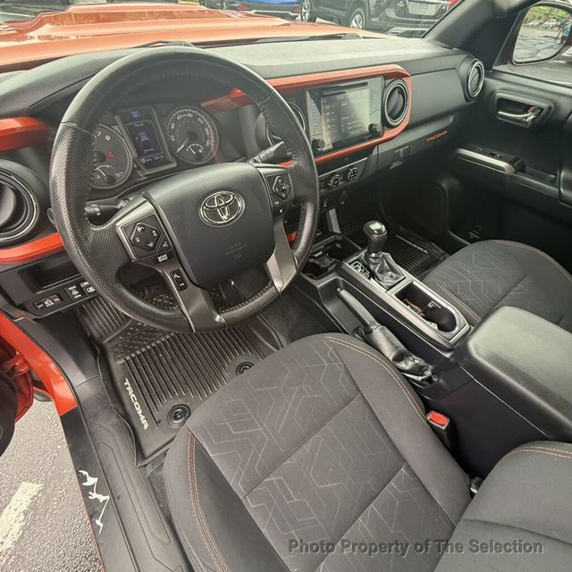 2017 Toyota Tacoma TRD SPORT V6 4X4 DOUBLE CAB & CLASS IV V6 TOW PACKAGE - 23064789 - 23