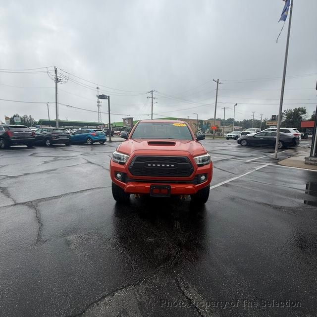 2017 Toyota Tacoma TRD SPORT V6 4X4 DOUBLE CAB & CLASS IV V6 TOW PACKAGE - 23064789 - 3