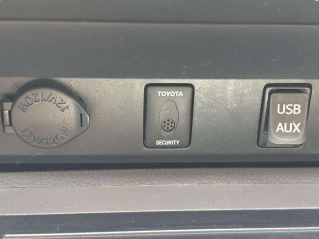 2017 Toyota Tundra 1794 Edition 4x4 4dr CrewMax Cab Pickup SB (5.7L V8 FFV) - 23007406 - 28