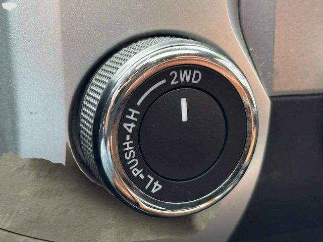 2017 Toyota Tundra 1794 Edition 4x4 4dr CrewMax Cab Pickup SB (5.7L V8 FFV) - 23007406 - 30