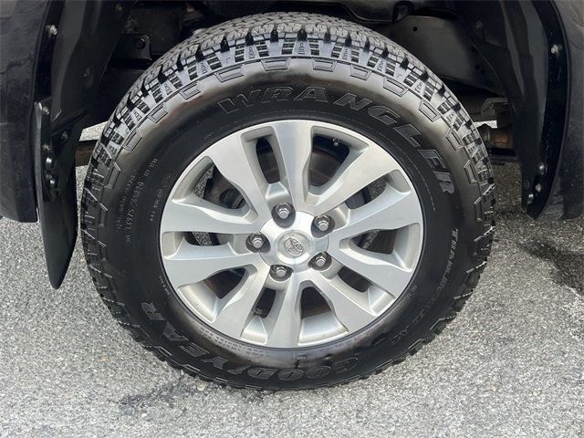 2017 Toyota Tundra 2WD Limited CrewMax 5.5' Bed 5.7L FFV - 22963776 - 16