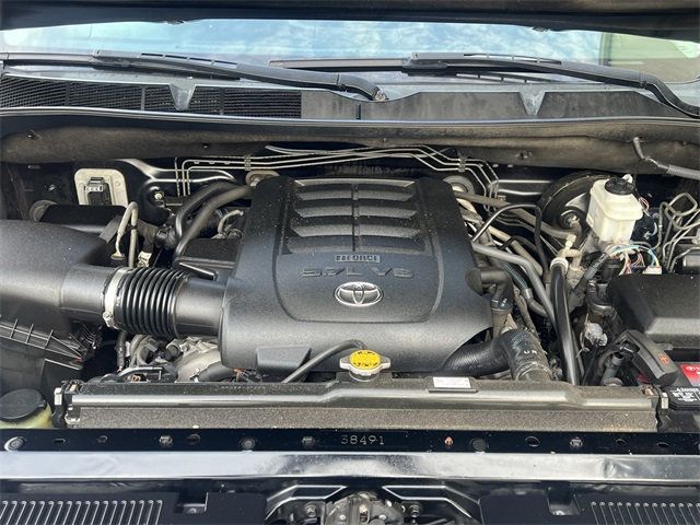 2017 Toyota Tundra 2WD Limited CrewMax 5.5' Bed 5.7L FFV - 22963776 - 19