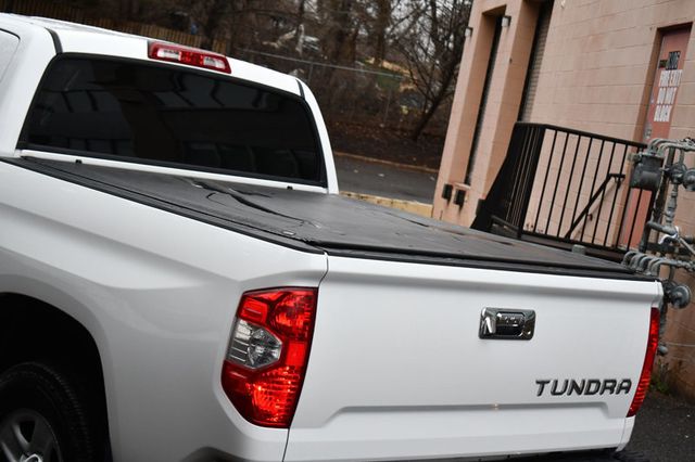 2017 Toyota Tundra 2WD SR5 CrewMax 5.5' Bed 5.7L FFV - 22986864 - 10