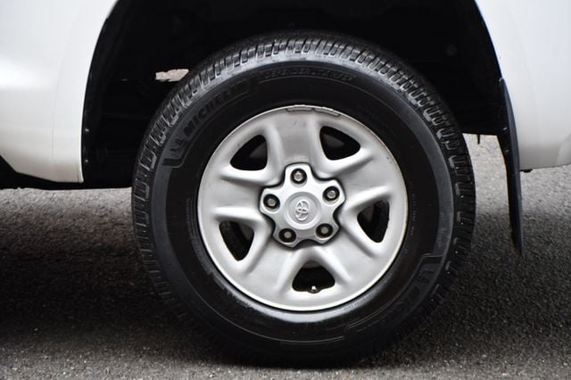 2017 Toyota Tundra 2WD SR5 CrewMax 5.5' Bed 5.7L FFV - 22986864 - 19