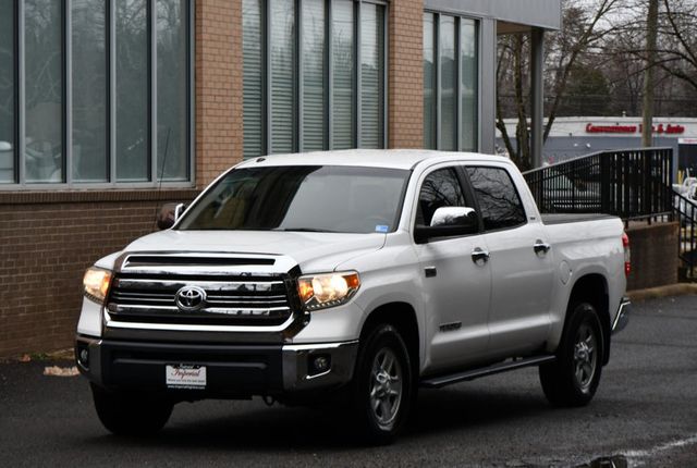 2017 Toyota Tundra 2WD SR5 CrewMax 5.5' Bed 5.7L FFV - 22986864 - 2