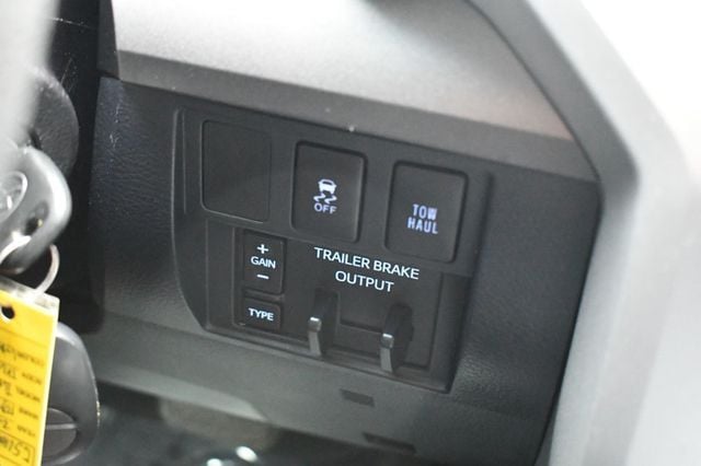 2017 Toyota Tundra 2WD SR5 CrewMax 5.5' Bed 5.7L FFV - 22986864 - 44