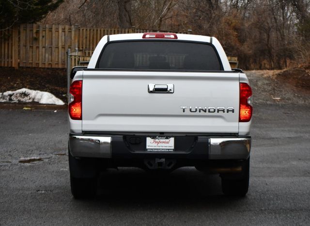 2017 Toyota Tundra 2WD SR5 CrewMax 5.5' Bed 5.7L FFV - 22986864 - 7