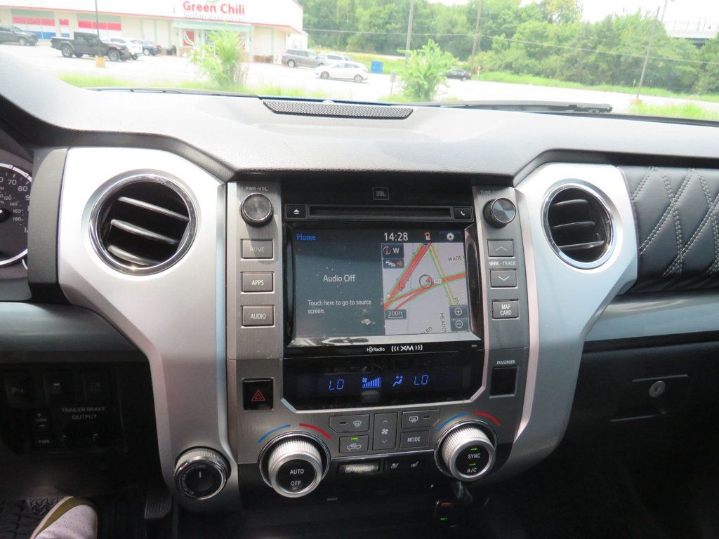 2017 Toyota Tundra Platinum CrewMax photo 9