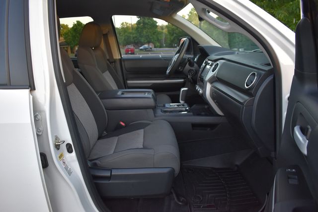 2017 Toyota Tundra 4WD SR5 CrewMax 5.5' Bed 5.7L FFV - 23027975 - 14