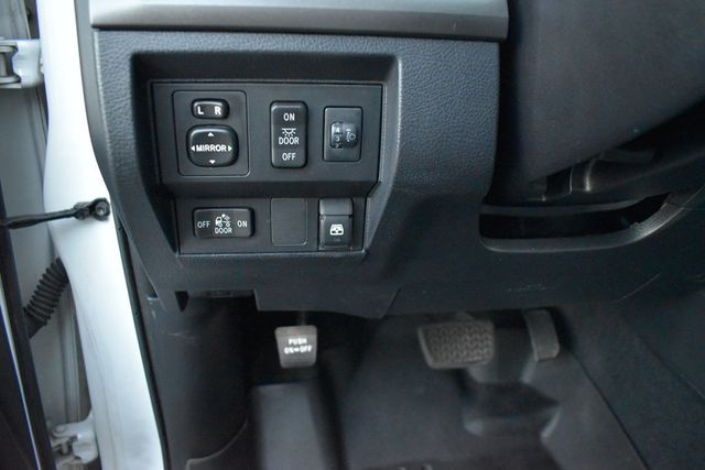 2017 Toyota Tundra 4WD SR5 CrewMax 5.5' Bed 5.7L FFV - 23027975 - 26