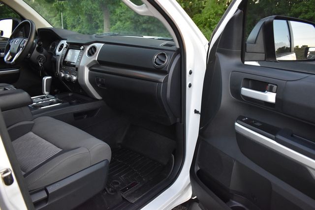 2017 Toyota Tundra 4WD SR5 CrewMax 5.5' Bed 5.7L FFV - 23027975 - 29