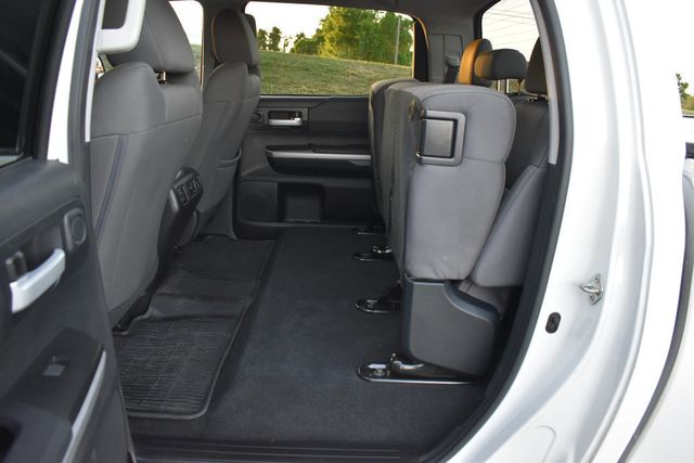 2017 Toyota Tundra 4WD SR5 CrewMax 5.5' Bed 5.7L FFV - 23027975 - 45