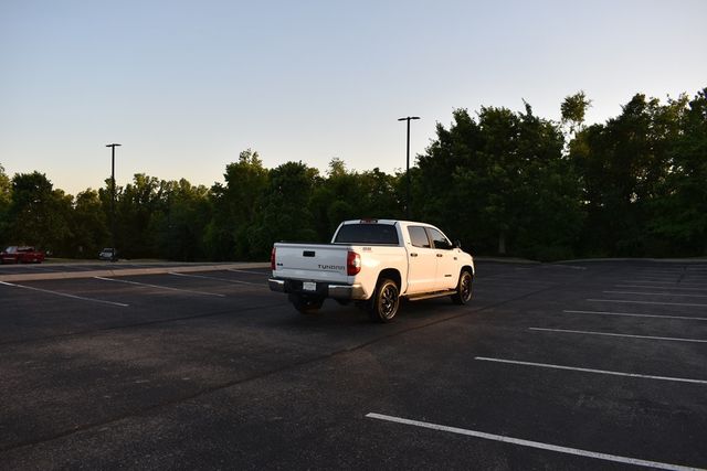 2017 Toyota Tundra 4WD SR5 CrewMax 5.5' Bed 5.7L FFV - 23027975 - 60