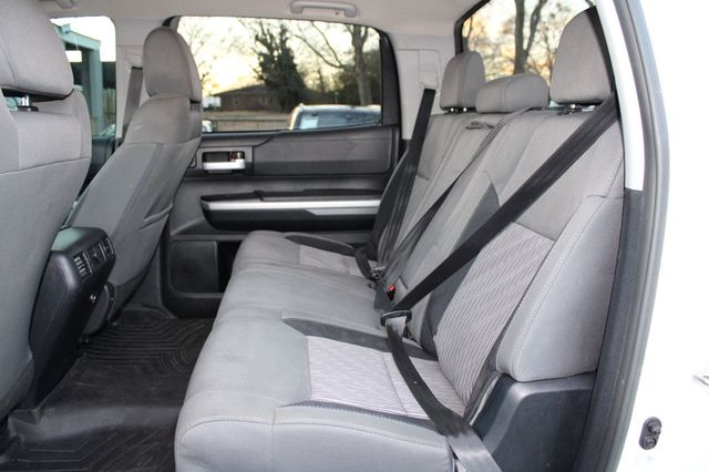 2017 Toyota Tundra 4WD SR5 CrewMax 5.5' Bed 5.7L FFV - 22981588 - 23