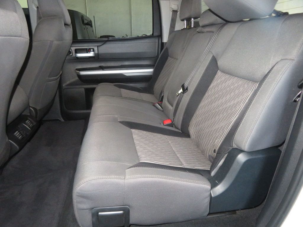 2017 Toyota Tundra CrewMax photo 26