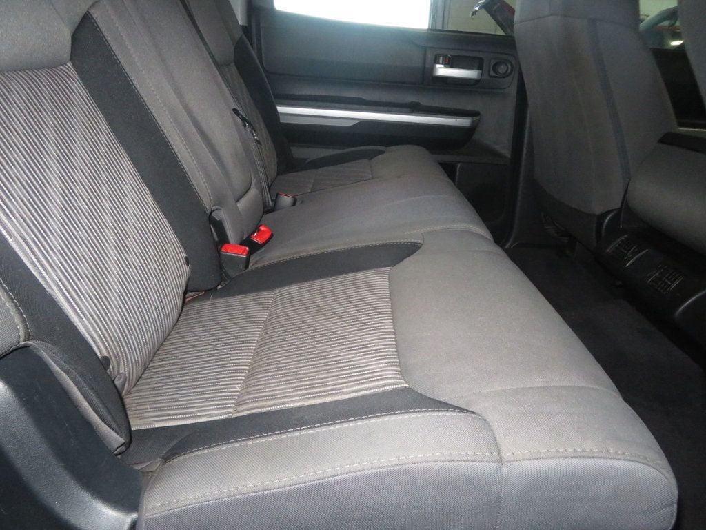2017 Toyota Tundra CrewMax photo 30