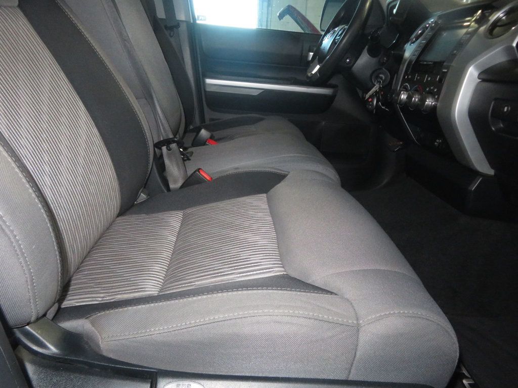 2017 Toyota Tundra CrewMax photo 37