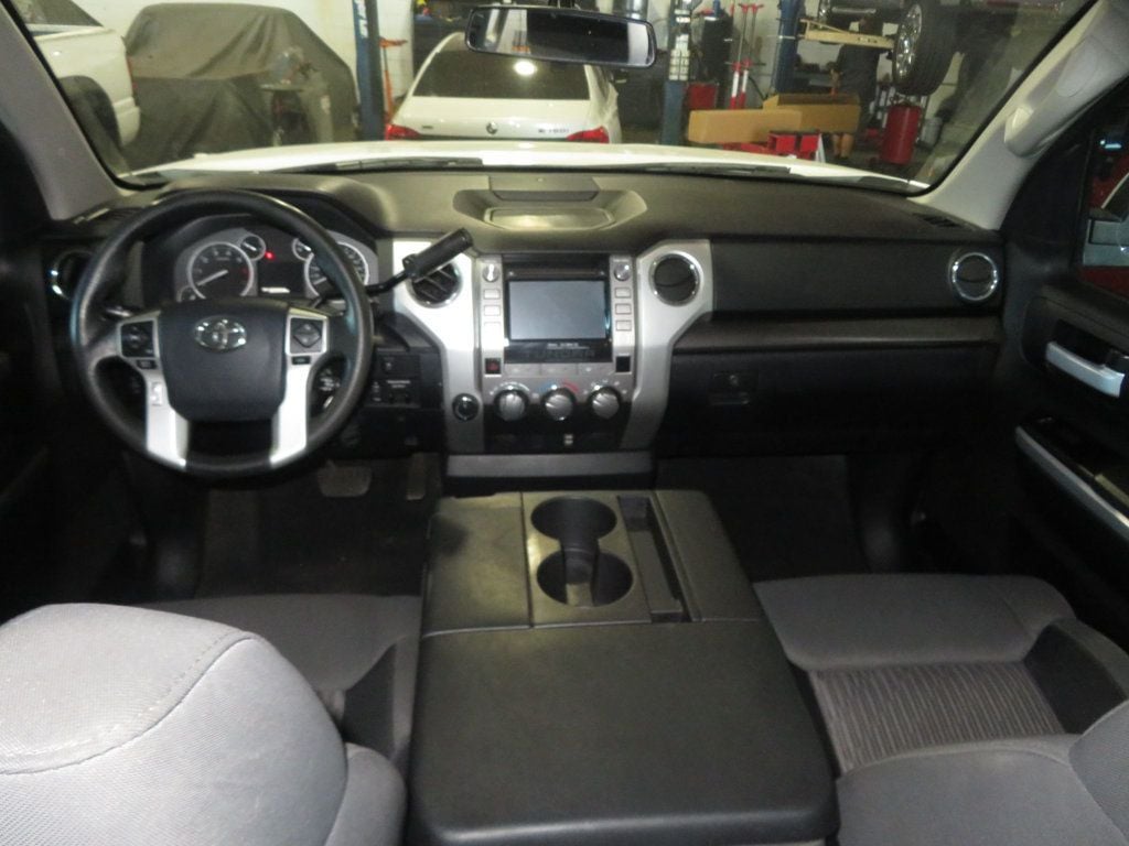 2017 Toyota Tundra CrewMax photo 41