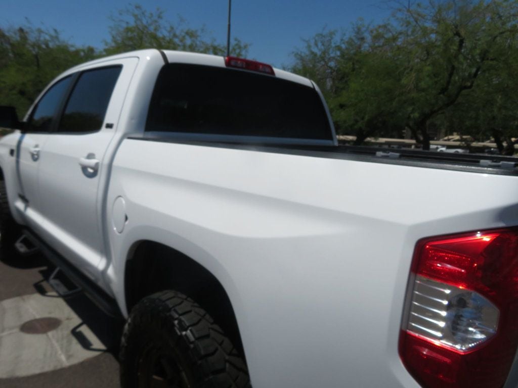 2017 Toyota Tundra CrewMax photo 7
