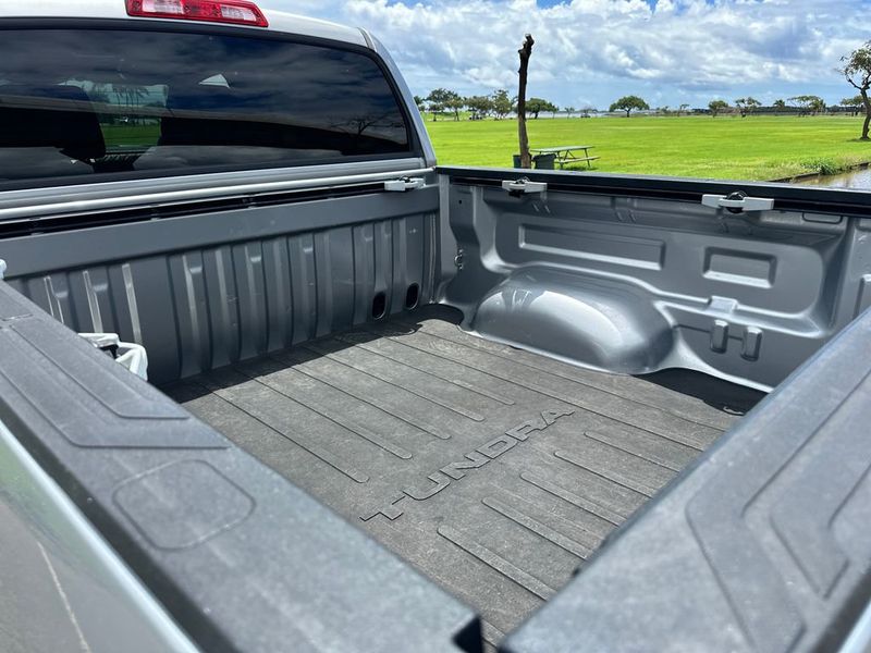 2017 Toyota Tundra Limited - 23001978 - 21