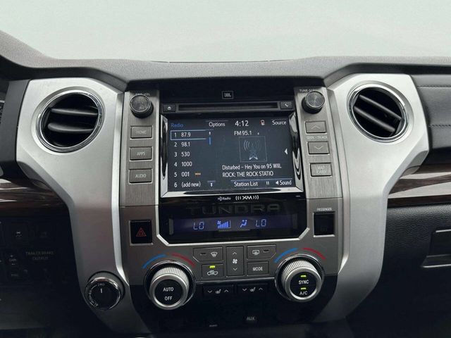 2017 Toyota Tundra Limited 4x4 4dr CrewMax Cab Pickup SB (5.7L V8 FFV) - 23052214 - 32