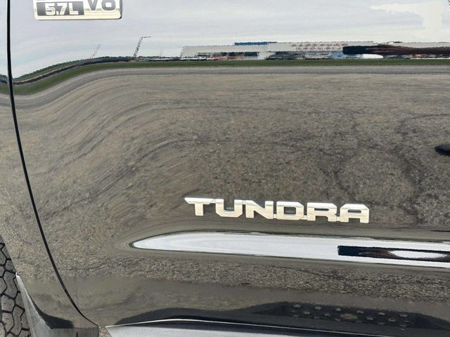 2017 Toyota Tundra Limited 4x4 4dr CrewMax Cab Pickup SB (5.7L V8 FFV) - 23052214 - 40