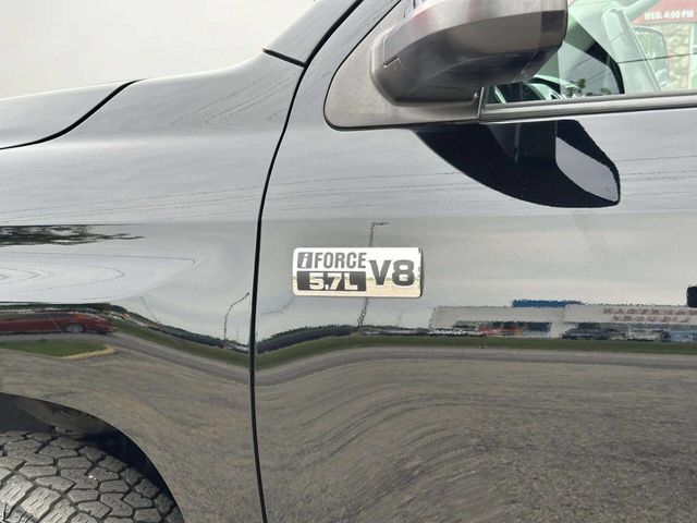 2017 Toyota Tundra Limited 4x4 4dr CrewMax Cab Pickup SB (5.7L V8 FFV) - 23052214 - 41