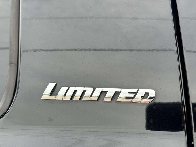 2017 Toyota Tundra Limited 4x4 4dr CrewMax Cab Pickup SB (5.7L V8 FFV) - 23052214 - 42