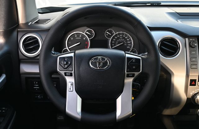 2017 Toyota Tundra Limited CrewMax  - 22959068 - 8
