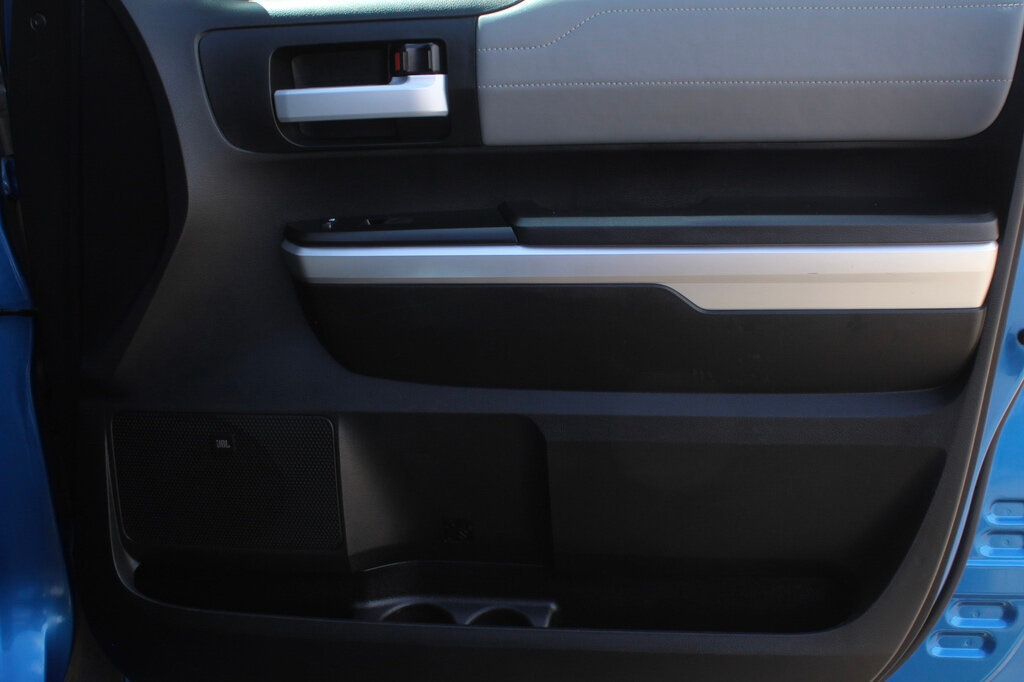 2017 Toyota Tundra Limited photo 5