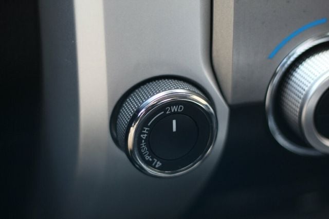 2017 Toyota Tundra ONE OWNER LIMITED CREWMAX W/ PREMIUM PKG, MOONROOF - 22947907 - 15