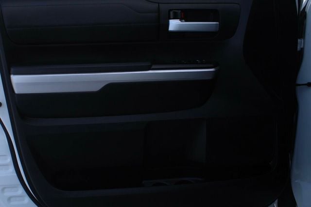 2017 Toyota Tundra ONE OWNER LIMITED CREWMAX W/ PREMIUM PKG, MOONROOF - 22947907 - 19