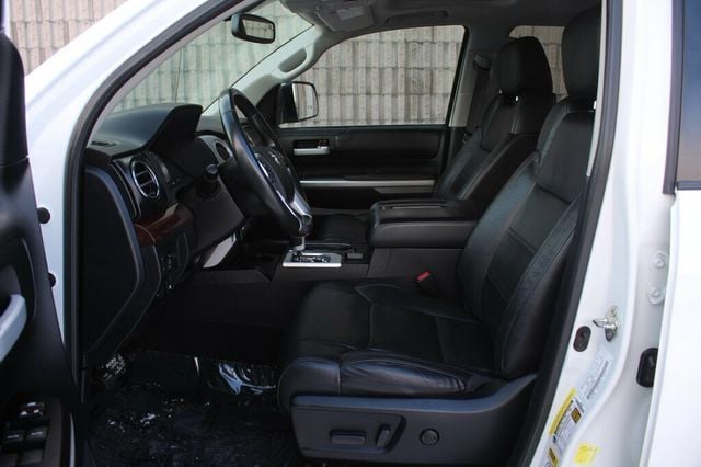 2017 Toyota Tundra ONE OWNER LIMITED CREWMAX W/ PREMIUM PKG, MOONROOF - 22947907 - 22