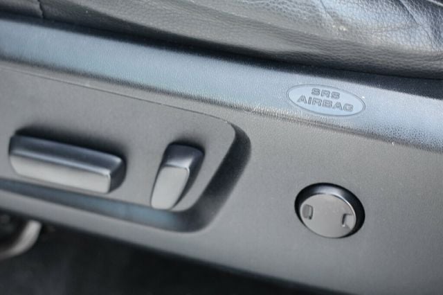 2017 Toyota Tundra ONE OWNER LIMITED CREWMAX W/ PREMIUM PKG, MOONROOF - 22947907 - 24