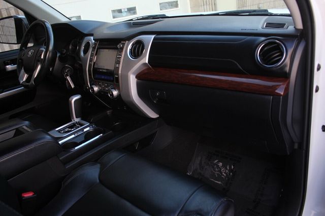 2017 Toyota Tundra ONE OWNER LIMITED CREWMAX W/ PREMIUM PKG, MOONROOF - 22947907 - 8