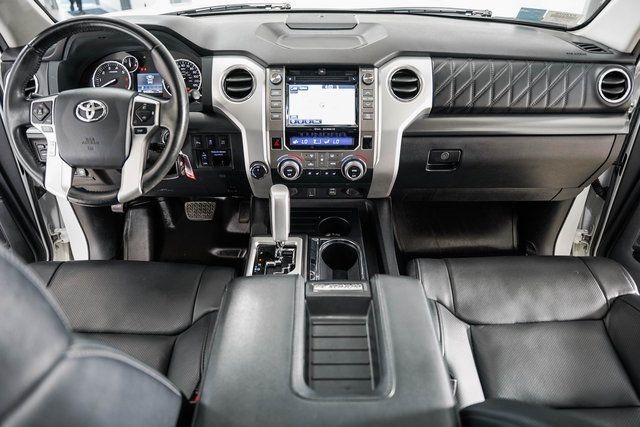 2017 Toyota Tundra Platinum - 22365548 - 30