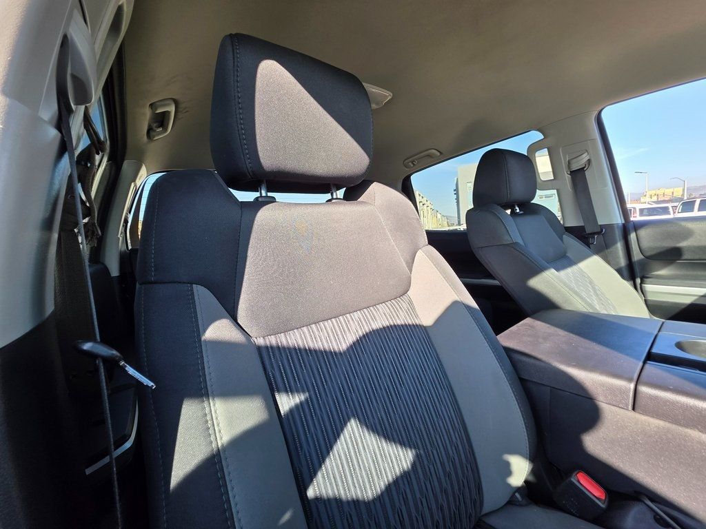 2017 Toyota Tundra SR5 - 22962701 - 10