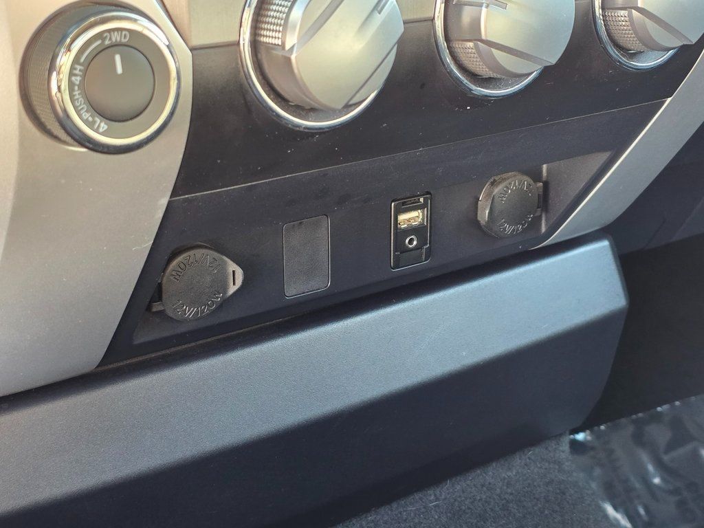 2017 Toyota Tundra SR5 - 22962701 - 35