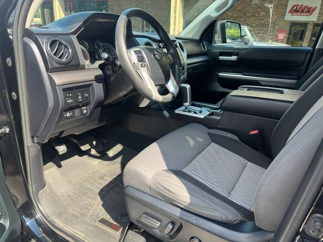 2017 Toyota Tundra SR5 - 22478727 - 19