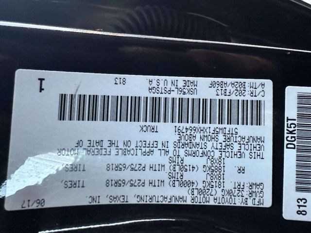 2017 Toyota Tundra SR5 4x4 4dr CrewMax Cab Pickup SB (5.7L V8 FFV) - 22971678 - 28