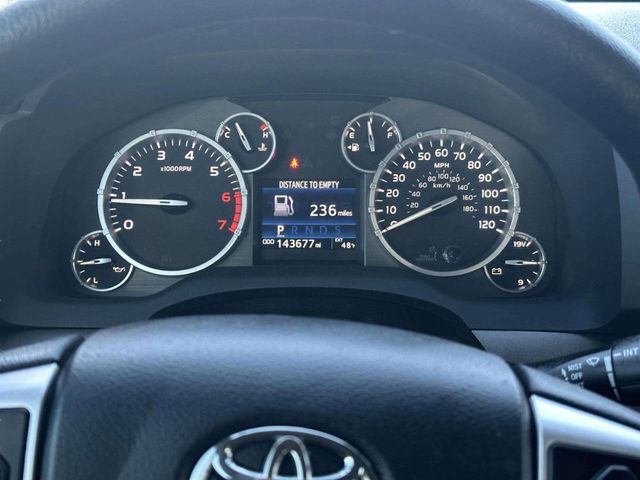 2017 Toyota Tundra SR5 4x4 4dr CrewMax Cab Pickup SB (5.7L V8 FFV) - 22971678 - 30