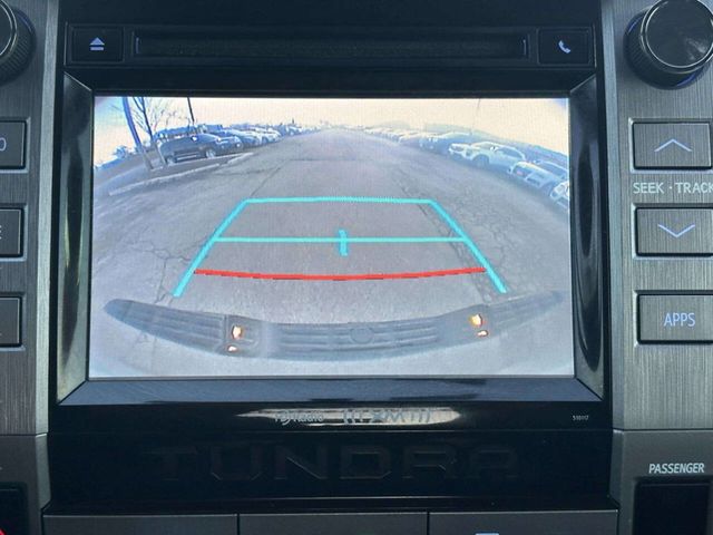 2017 Toyota Tundra SR5 4x4 4dr CrewMax Cab Pickup SB (5.7L V8 FFV) - 22971678 - 36