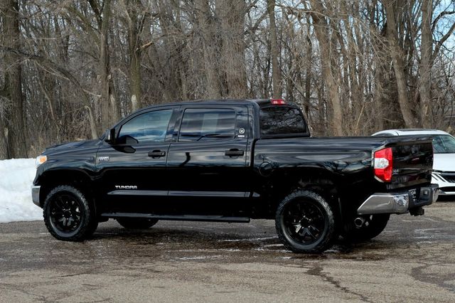 2017 Toyota Tundra SR5 CREWMAX W/ PREMIUM AUDIO/ NAVIGATION, BUCKET SEATS - 22976796 - 18