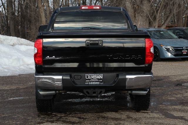 2017 Toyota Tundra SR5 CREWMAX W/ PREMIUM AUDIO/ NAVIGATION, BUCKET SEATS - 22976796 - 4