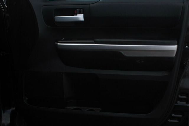 2017 Toyota Tundra SR5 CREWMAX W/ PREMIUM AUDIO/ NAVIGATION, BUCKET SEATS - 22976796 - 6