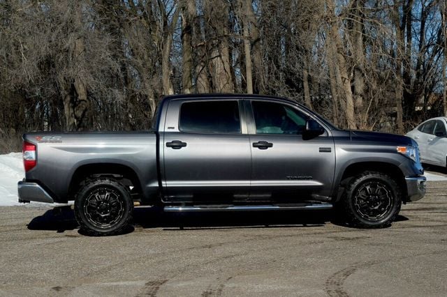 2017 Toyota Tundra SR5 UPGRADE PACKAGE NAVIGATION W/ PREMIUM AUDIO - 22957092 - 1